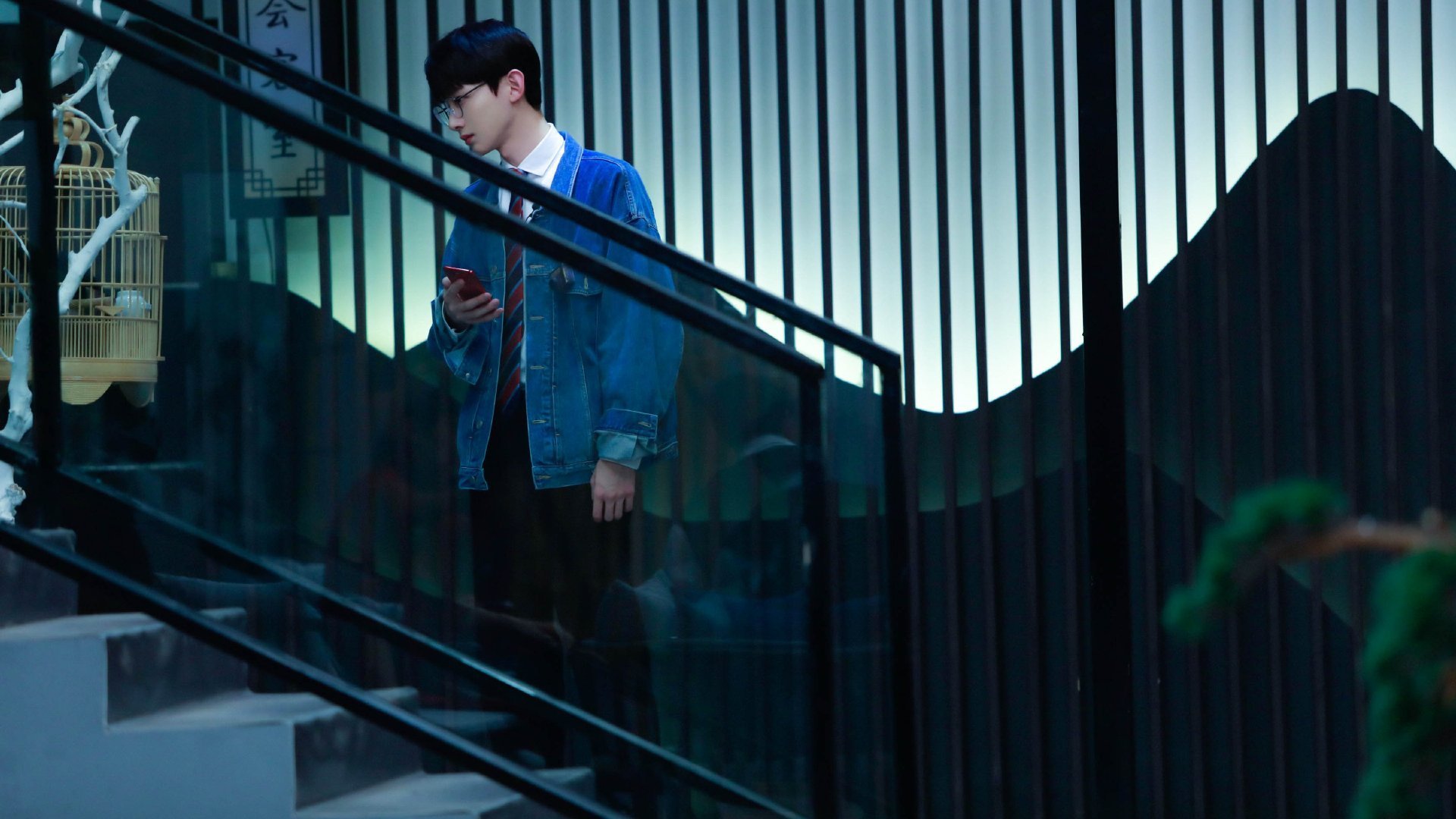 铁幕与锋芒,巴黎精密战术牢笼钳制黄潜,迪亚斯一箭定江山刷新传奇纪录